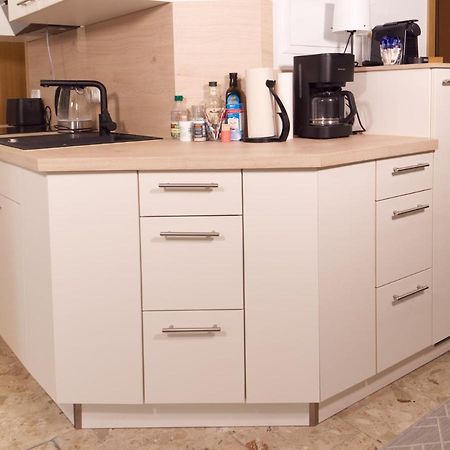Bohnapartments Elisa - Wohlfuehlapartment Mit 2 Gratis Parkplaetzen Und 3 Schlafzimmern - Wlan - Vollausstattung Erfurt Kültér fotó
