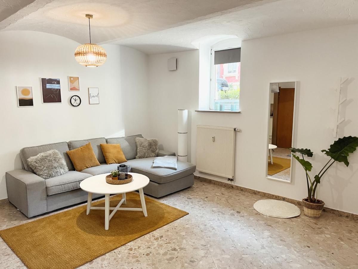 Bohnapartments Elisa - Wohlfuehlapartment Mit 2 Gratis Parkplaetzen Und 3 Schlafzimmern - Wlan - Vollausstattung Erfurt Kültér fotó
