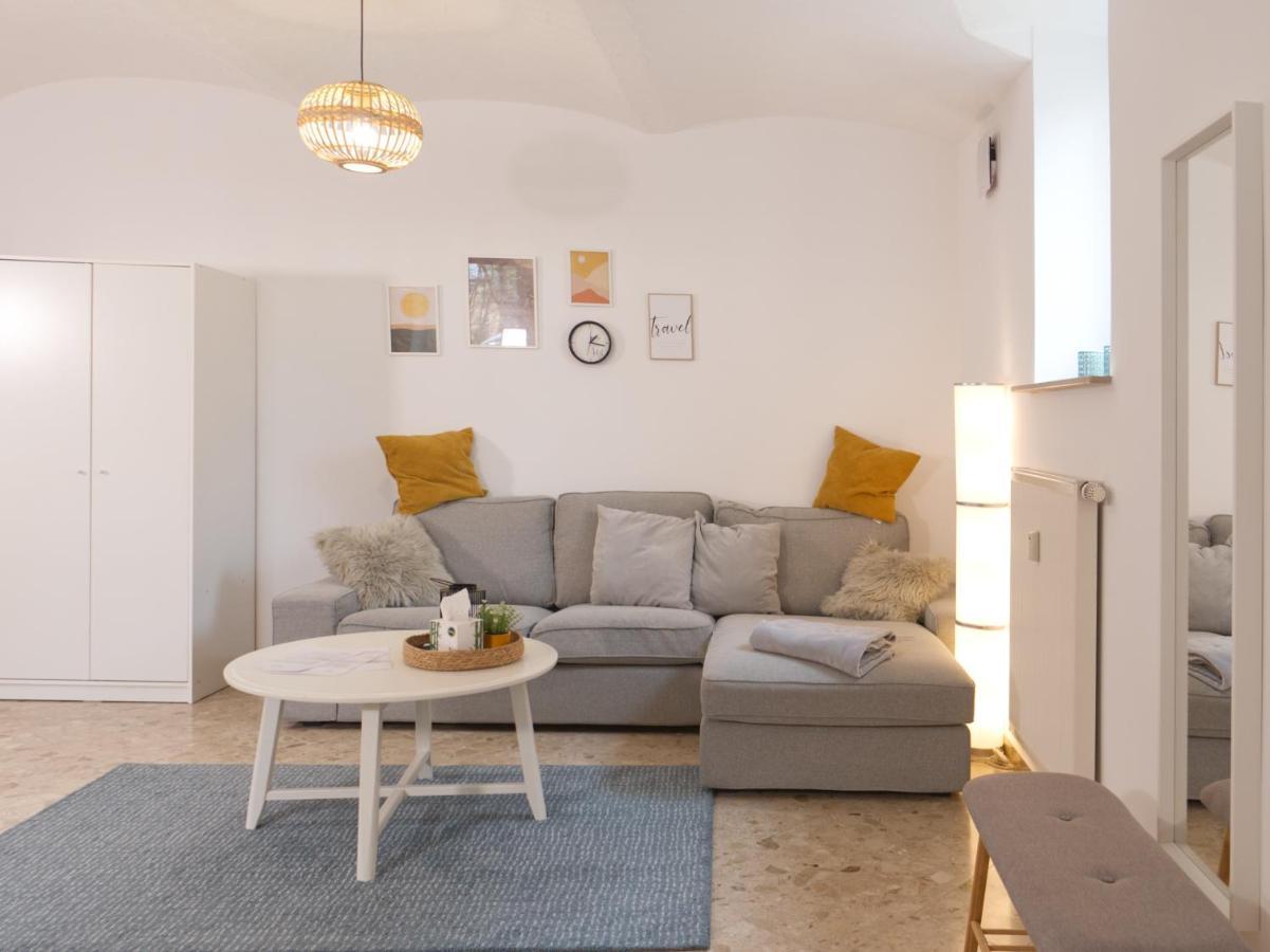 Bohnapartments Elisa - Wohlfuehlapartment Mit 2 Gratis Parkplaetzen Und 3 Schlafzimmern - Wlan - Vollausstattung Erfurt Kültér fotó