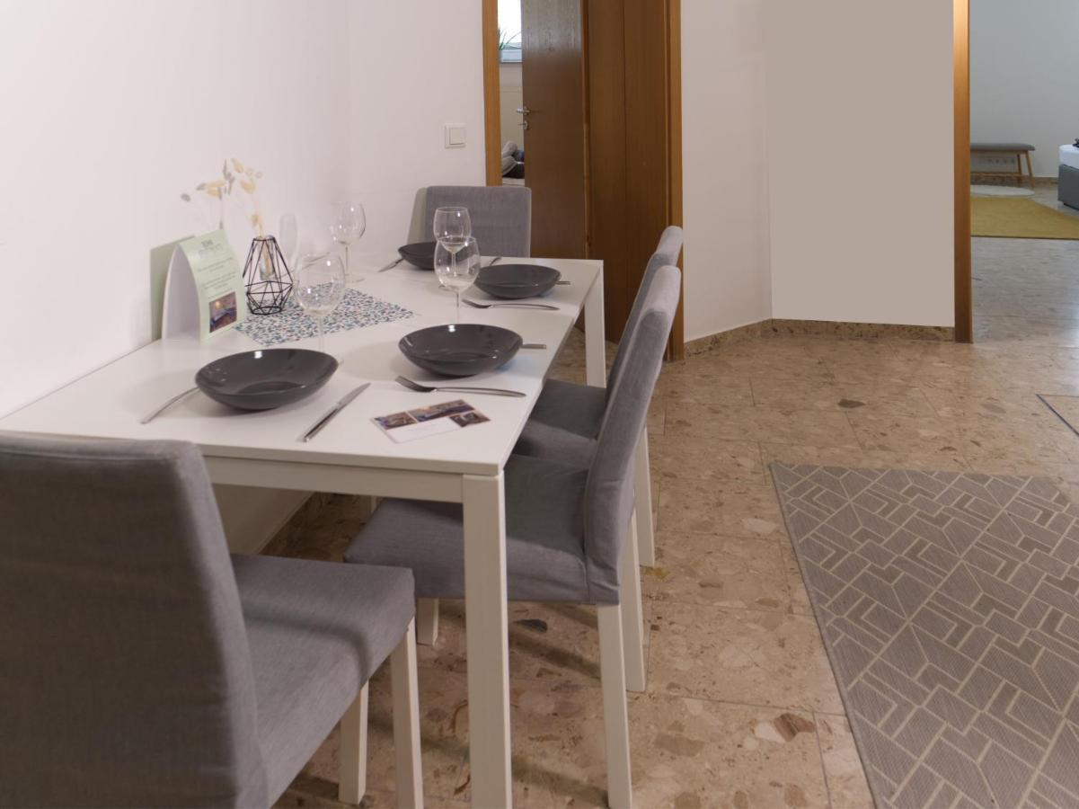 Bohnapartments Elisa - Wohlfuehlapartment Mit 2 Gratis Parkplaetzen Und 3 Schlafzimmern - Wlan - Vollausstattung Erfurt Kültér fotó
