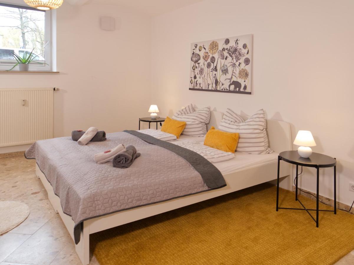 Bohnapartments Elisa - Wohlfuehlapartment Mit 2 Gratis Parkplaetzen Und 3 Schlafzimmern - Wlan - Vollausstattung Erfurt Kültér fotó