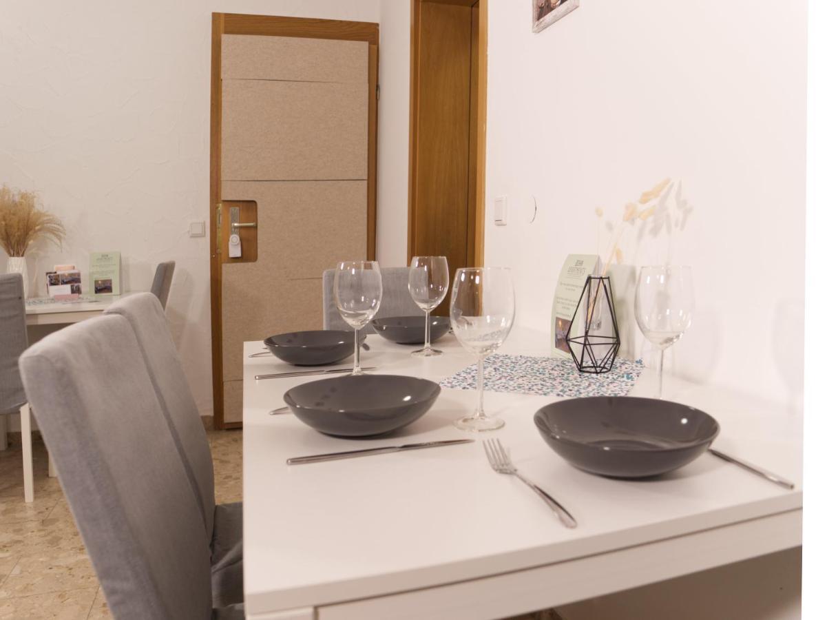 Bohnapartments Elisa - Wohlfuehlapartment Mit 2 Gratis Parkplaetzen Und 3 Schlafzimmern - Wlan - Vollausstattung Erfurt Kültér fotó