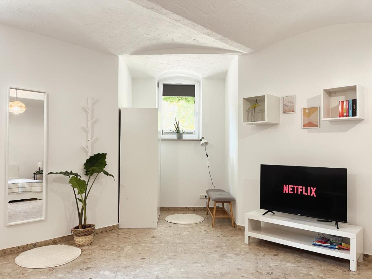 Bohnapartments Elisa - Wohlfuehlapartment Mit 2 Gratis Parkplaetzen Und 3 Schlafzimmern - Wlan - Vollausstattung Erfurt Kültér fotó